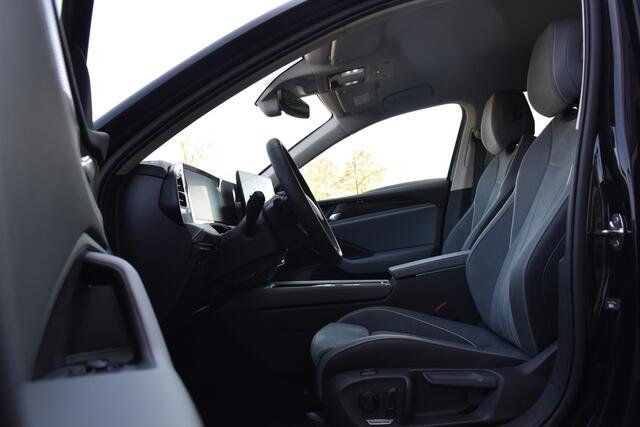 Volkswagen PASSAT Variant 1.5 eTSI Business Lane ACC Massage Camera