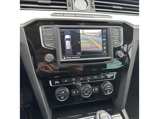 Volkswagen PASSAT Variant 1.4 TSI GTE Highline - 18inch - Trekhaak