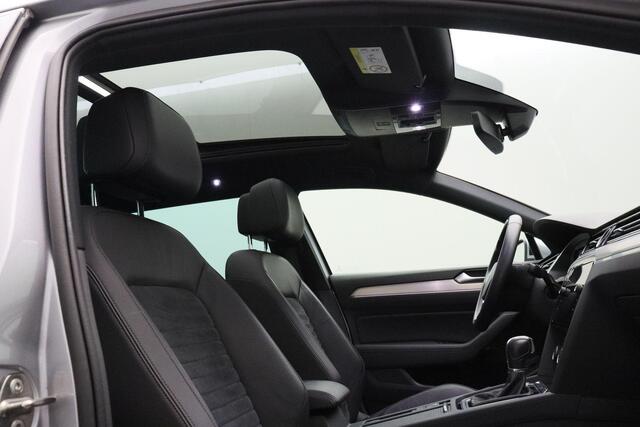Volkswagen PASSAT Variant 1.4 TSI ACT Highline Business R-Line 2017 NAP | Virtual cockpit | Panoramadak | Navigatie | Adaptive cruise control | Carplay | LED | Ergocomfort | DSG | Trekhaak