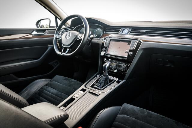 Volkswagen PASSAT Variant 1.4 TSi GTE Highline I Elektr. Trekhaak I Virtual Cockpit I Ergo Stoelen I Camera I 18 inch. LMV