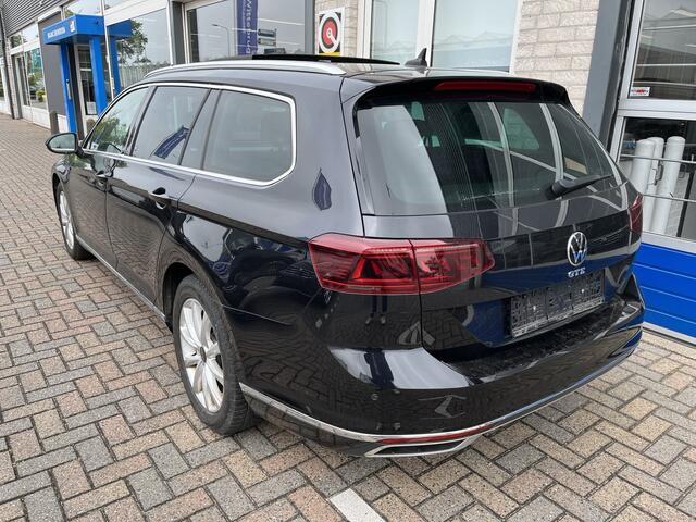 Volkswagen PASSAT Variant 1.4 TSI PHEV GTE Business / AUTOMAAT/ PANO/ MATRIX/ KEYLESS/ NAVI/ DIGITAL DASH/ ADAPT. CRUISE/ LEDER/ DAB/ STOEL VERWARM. CLIMA/ PARK. SENSOREN + CAMERA/ APP-CONNECT/ BLUETOOTH/ RIJ-MODI