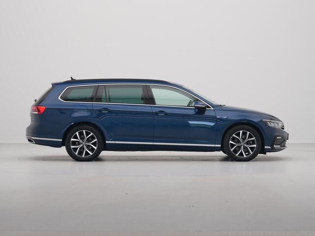 Volkswagen PASSAT Variant 1.4 TSI 218pk PHEV GTE Navi Pro Trekhaak Camera Stoelverwarming