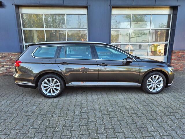 Volkswagen PASSAT 1.8 TSI Highlaan, Automaat, Trekhaak