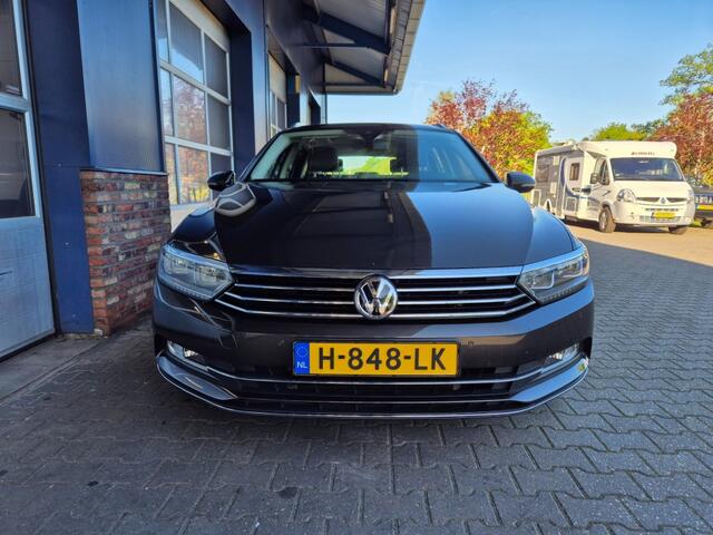 Volkswagen PASSAT 1.8 TSI Highlaan, Automaat, Trekhaak