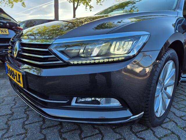 Volkswagen PASSAT 1.8 TSI Highlaan, Automaat, Trekhaak