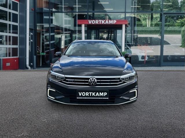 Volkswagen PASSAT 1.4 TSI DSG GTE TREKHAAK/CAMERA/NAVI/ACC/CARPLAY/STOELVERW