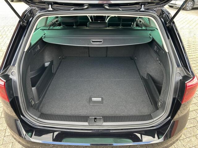 Volkswagen PASSAT 1.4 TSI DSG GTE TREKHAAK/CAMERA/NAVI/ACC/CARPLAY/STOELVERW