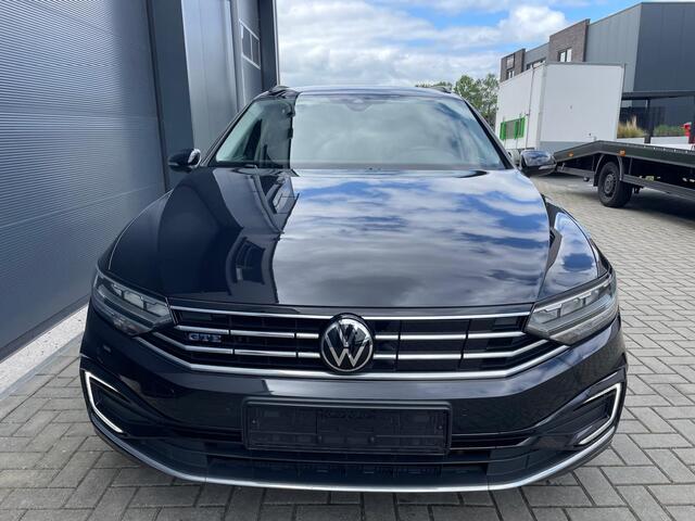 Volkswagen PASSAT Variant 1.4 TSI PHEV GTE Business Trekhaak Navigatie Apple Carplay/Android Auto Camera Parkeersensoren Stoelverwarming Virtual Cockpit Climate Control