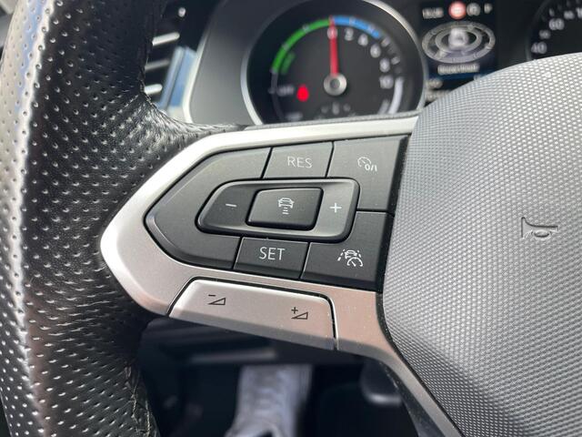 Volkswagen PASSAT Variant 1.4 TSI PHEV GTE Business Trekhaak Navigatie Apple Carplay/Android Auto Camera Parkeersensoren Stoelverwarming Virtual Cockpit Climate Control