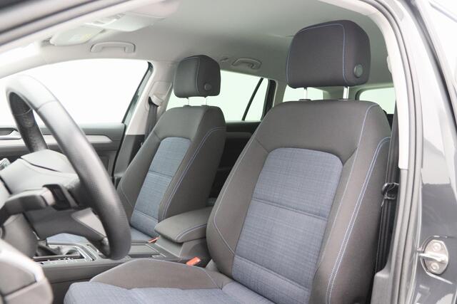Volkswagen PASSAT Variant 1.4 TSi 218 Pk Automaat PHEV GTE Business | Adaptive Cruise | CarPlay | Navigatie | Bluetooth | Achteruitrijcamera | 17 Inch | Trekhaak | 70.420 Km!!