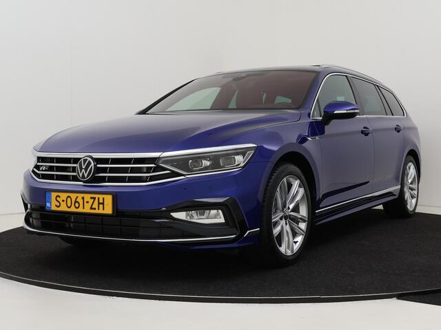 Volkswagen PASSAT Variant 1.5 TSI Elegance Business R | Panoramadak | Stoelverwarming | LED matrix verlichting | Achteruitrijcamera | 3-zone airco | Navigatie | Digital cockpit Pro |
