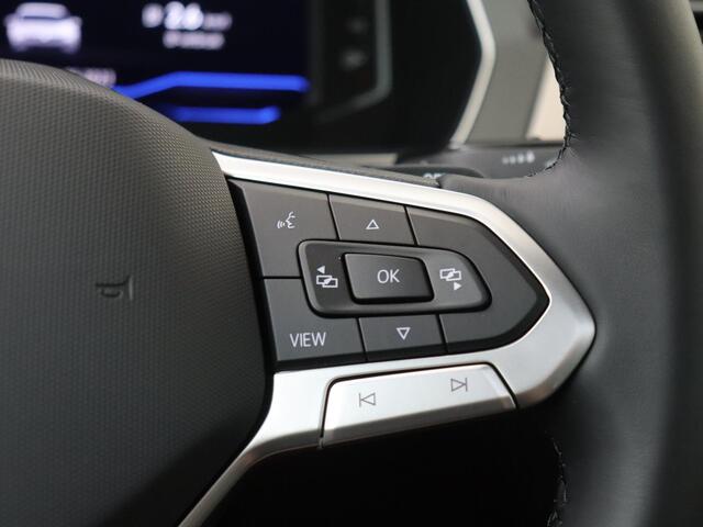 Volkswagen PASSAT Variant 1.5 TSI Elegance Business R | Panoramadak | Stoelverwarming | LED matrix verlichting | Achteruitrijcamera | 3-zone airco | Navigatie | Digital cockpit Pro |