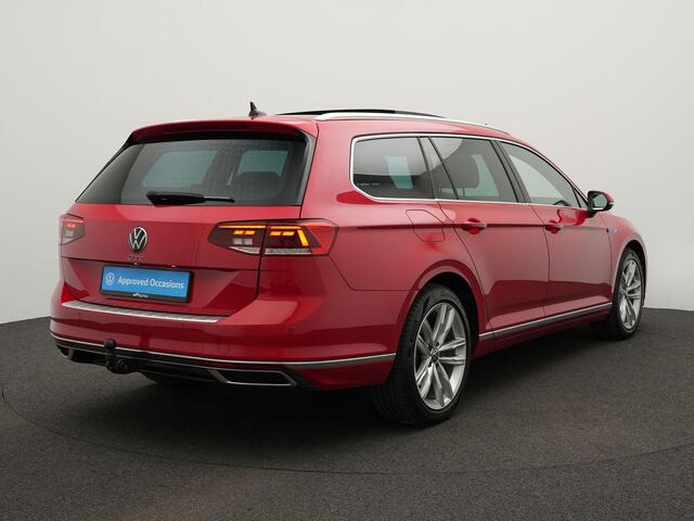 Volkswagen PASSAT Variant 1.4 TSI 218 pk DSG PHEV GTE Business | Panoramadak | Trekhaak | Geheugen-/massagestoelen | Navigatie Discover Pro | Leder/alcantara | Achteruitrijcamera