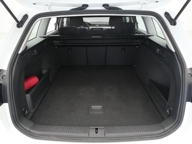 Volkswagen PASSAT Variant 1.4 TSI 218pk PHEV GTE Navigatie Camera Side Assist Stoelverwarming 112