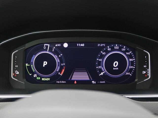 Volkswagen PASSAT Variant 1.4 TSI PHEV GTE Business 218PK DSG Matrix led, trekhaak, adaptive cruise, side assist, stoelverwarming, achteruitrijcamera, elek. bedienbare achterklep, navigatie, 18" lichtmetaal