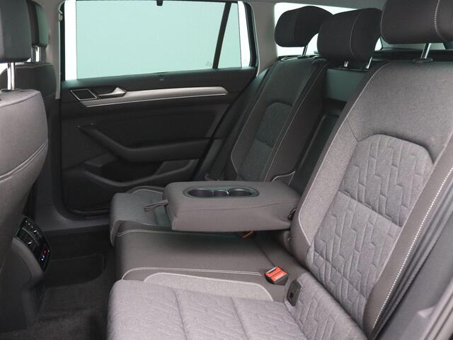 Volkswagen PASSAT Variant 1.4 TSI PHEV GTE Business 218PK DSG Matrix led, trekhaak, adaptive cruise, side assist, stoelverwarming, achteruitrijcamera, elek. bedienbare achterklep, navigatie, 18" lichtmetaal