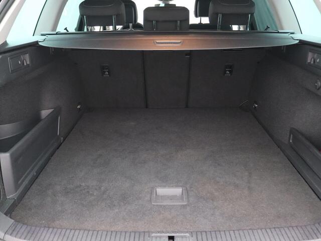 Volkswagen PASSAT Variant 1.4 TSI PHEV GTE Business 218PK DSG Matrix led, trekhaak, adaptive cruise, side assist, stoelverwarming, achteruitrijcamera, elek. bedienbare achterklep, navigatie, 18" lichtmetaal