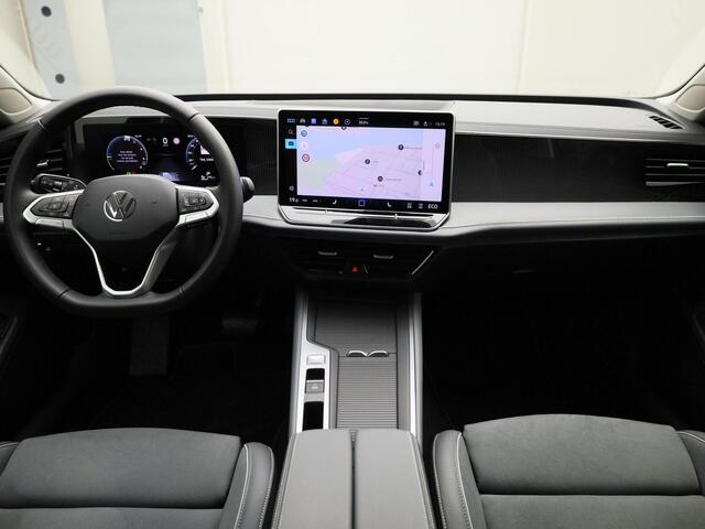 Volkswagen PASSAT Variant 1.5eHybrid 150kW/204PK Business DSG · Navigatie · Trekhaak · Massagefunctie · Garantie tot augustus 2029 of 100000km