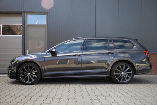 Volkswagen PASSAT Variant 2.0 TDI 150 pk Highline Business 2 x R-Line / BTW-Auto/ NL-Auto/ Virtual/ Leder/ Sport-Stoelen/ Stoel.Verw/ 360-Camera/ Xenon-Led/ 17'' LMV