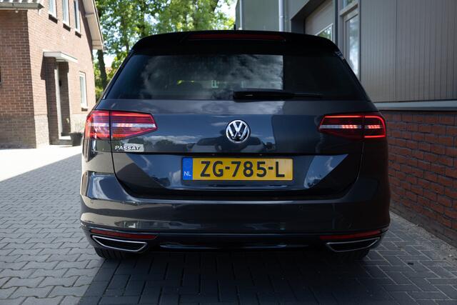Volkswagen PASSAT Variant 2.0 TDI 150 pk Highline Business 2 x R-Line / BTW-Auto/ NL-Auto/ Virtual/ Leder/ Sport-Stoelen/ Stoel.Verw/ 360-Camera/ Xenon-Led/ 17'' LMV