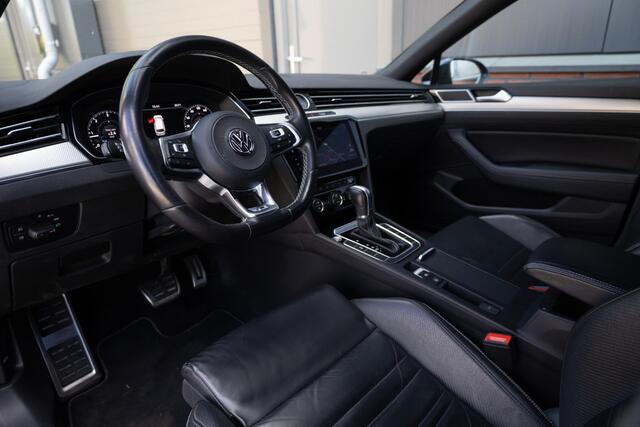 Volkswagen PASSAT Variant 2.0 TDI 150 pk Highline Business 2 x R-Line / BTW-Auto/ NL-Auto/ Virtual/ Leder/ Sport-Stoelen/ Stoel.Verw/ 360-Camera/ Xenon-Led/ 17'' LMV
