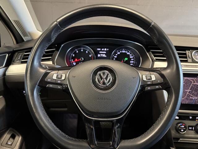 Volkswagen PASSAT Variant 1.5 TSI Comfortline 150PK Automaat | Trekhaak | Adaptive cruise | Navi | Carplay | ErgoComfort stoel