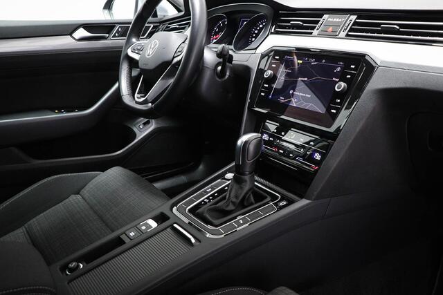 Volkswagen PASSAT Variant 1.5 TSI | LED | DAB | APPLE | TREKHAAK