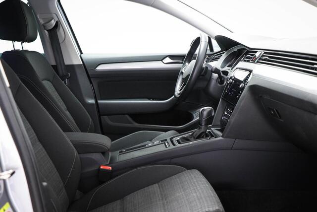 Volkswagen PASSAT Variant 1.5 TSI | LED | DAB | APPLE | TREKHAAK