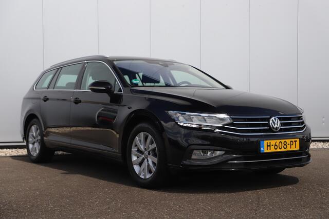 Volkswagen PASSAT Variant 1.6 TDI Comfort Business 120PK DSG Automaat Trekhaak Navigatie Achteruitrijcamera Adaptive Cruise Rijstrooksensor LED Carplay Android
