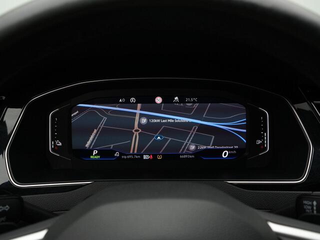 Volkswagen PASSAT Variant 1.4 TSI 218 pk DSG PHEV GTE Business | Panoramadak | Trekhaak wegklapbaar | Navigatie Discover Pro | Head-up display | Adaptief onderstel | Dynaudio | IQ Light