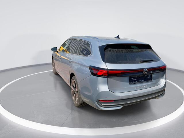 Volkswagen PASSAT Variant 1.5eHybrid 150kW/204PK Business DSG Navigatie · Trekhaak · Massagefunctie · Garantie tot augustus 2029 of 100000km