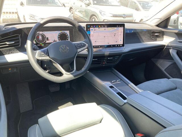 Volkswagen PASSAT Variant 1.5eHybrid 150kW/204PK Business DSG Navigatie · Trekhaak · Massagefunctie · Garantie tot augustus 2029 of 100000km