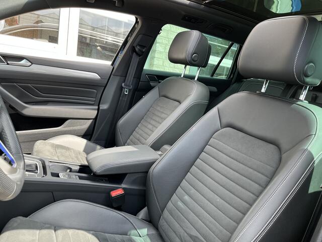 Volkswagen PASSAT Variant 1.4 TSI PHEV GTE Business / AUTOMAAT/ PANO/ 17" LMV/ ADAPT. CRUISE/ KEYLESS/ DIGITAL DASH/ NAVI/ APP-CONNECT/ DAB/ CLIMA/ STOEL-STUUR VERWARM.