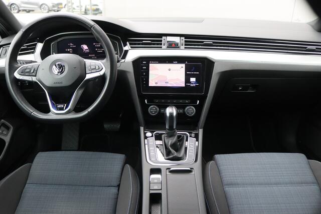 Volkswagen PASSAT Variant 1.4 TSI PHEV GTE Business Navigatie/Adapative-cruise/Stoelverwarming/Camera
