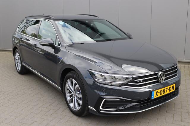Volkswagen PASSAT Variant 1.4 TSI PHEV GTE Business Navigatie/Adapative-cruise/Stoelverwarming/Camera