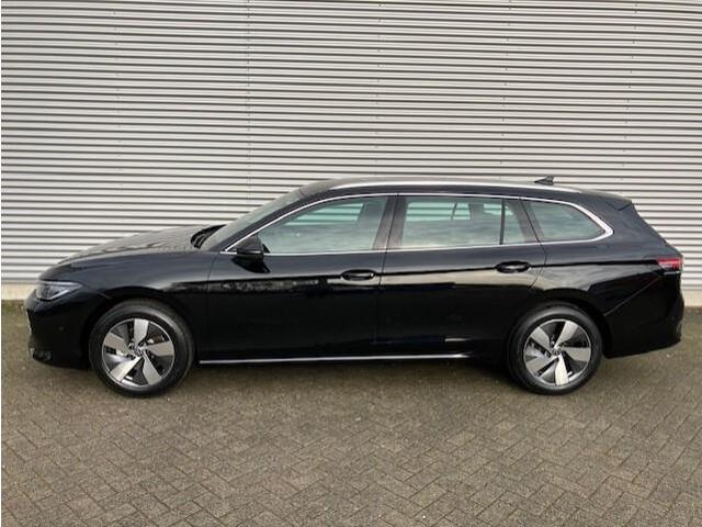 Volkswagen PASSAT Variant Business 1.5 110 kW / 150 pk eTSI Variant 7 versn. DSG