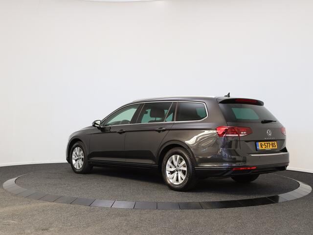 Volkswagen PASSAT 1.5 TSI Business | achteruitrijcamera | Navigatie | Carplay |