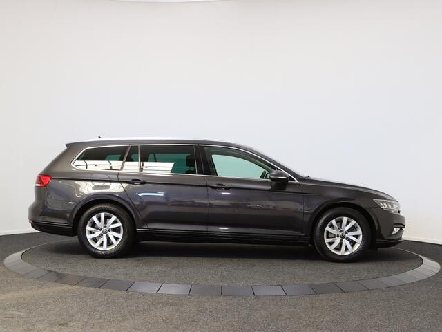 Volkswagen PASSAT 1.5 TSI Business | achteruitrijcamera | Navigatie | Carplay |