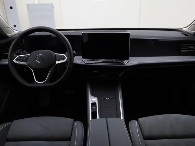 Volkswagen PASSAT Variant 1.5eHybrid 150kW/204PK Business DSG · Navigatie · Trekhaak · Massagefunctie · Garantie tot augustus 2029 of 100000km.