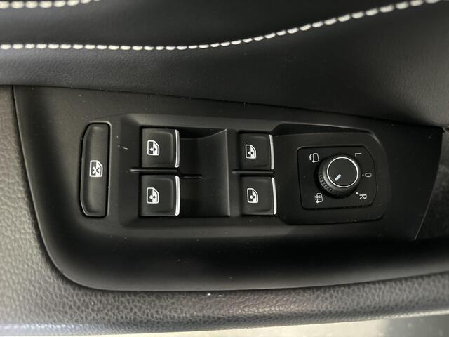 Volkswagen PASSAT Variant 1.4 Tsi 218pk DSG PHEV GTE Business · Camera · Navi · P-Sensoren · Stoelverwarming · 17'' Inch