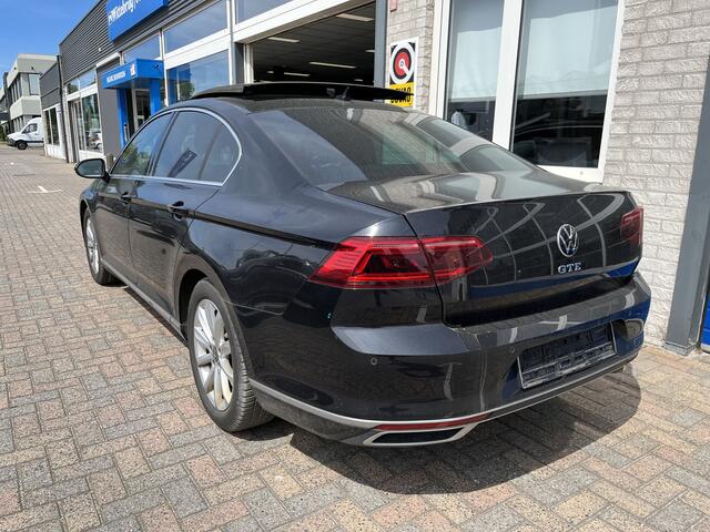 Volkswagen PASSAT 1.4 TSI PHEV GTE Business / AUTOMAAT/ PANO/ 360 CAMERA/ PARK. SENSOREN/ DODE HOEK/ ERGO COMFORT/ HEAD-UP DISPLAY/ KEYLESS/ STOEL-STUURVERWARM./ DIGITAL DASHBOARD/ ADAPT. CRUISE/ APP-CONNECT/ NAVI/ CLIMA/ DAB/ 18" LMV