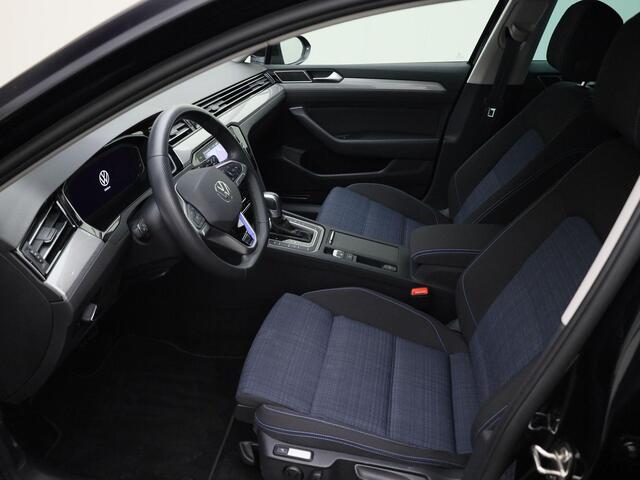 Volkswagen PASSAT Variant 1.4TSI PHEV 115kW/156PK GTE Business DSG · Navigatie · Massage functie · Camera + Parkeersensoren