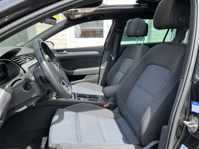 Volkswagen PASSAT Variant 1.4 TSI PHEV GTE / AUTOMAAT/ PANO/ ADAPT. CRUISE/ APP-CONNECT/ NAVI/ DIGITAL DASH/ DAB/ ERGOCOMFORT/ PARK. SENSOREN + CAMERA/ CLIMA/ 17" LMV
