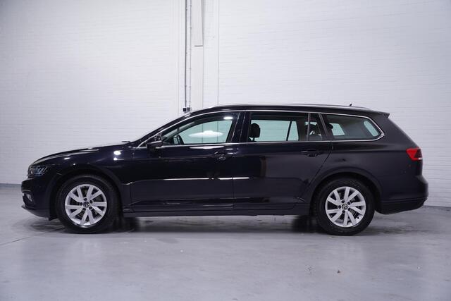 Volkswagen PASSAT Variant 1.5 TSI Business Virtual Trekhaak Navi Clima Apple Carplay Camera NAP