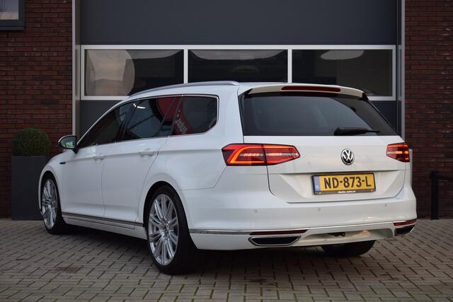 Volkswagen PASSAT Variant GTE 1.4 TSI DSG Navi - PDC - Trekhaak - 19"