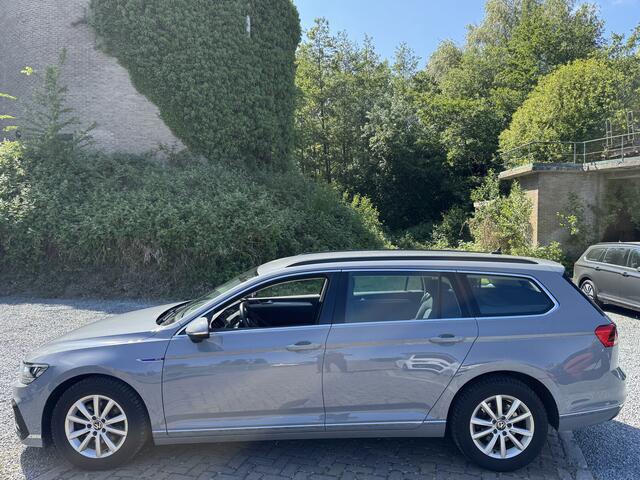Volkswagen PASSAT Variant GTE [PHEV] BUSINESS CAMERA/ACC/MASSAGE