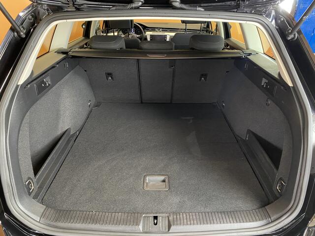 Volkswagen PASSAT Variant 1.4 TSI Comfortline Business navigatie | carplay