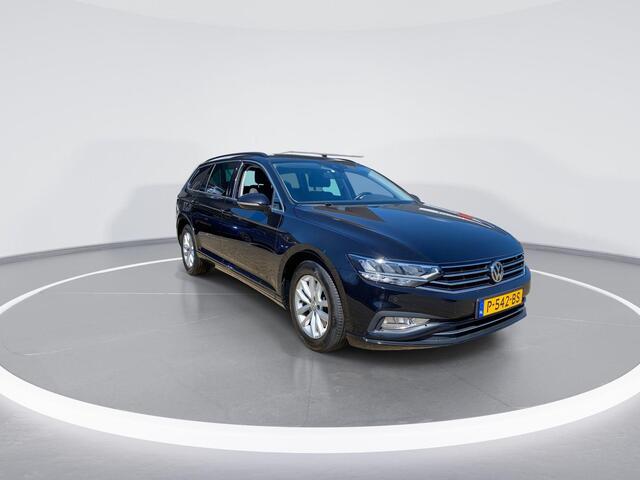 Volkswagen PASSAT Variant 1.5 TSI 150PK DSG automaat Comfort Business | Trekhaak | Apple Carplay | Android auto | Climatronic |