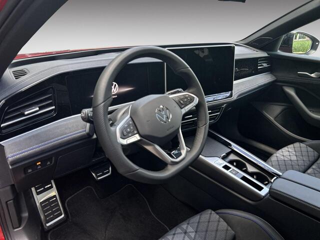 Volkswagen PASSAT Variant 1.5 eTSI DSG R-Line Edition