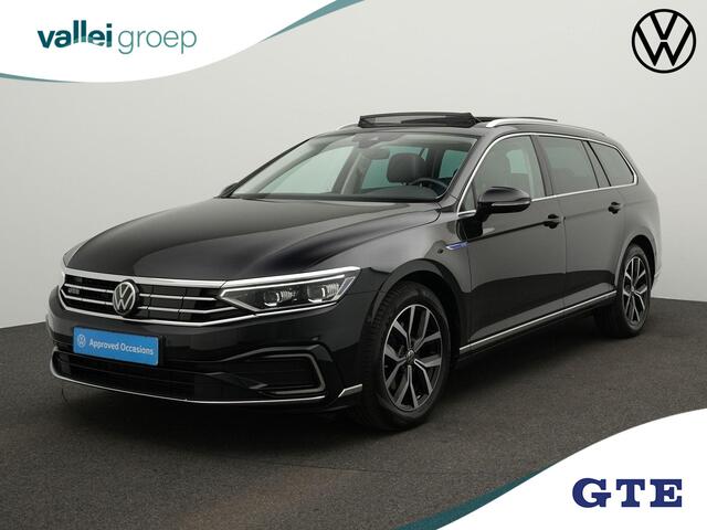 Volkswagen PASSAT Variant 1.4 TSI 218 pk DSG PHEV GTE Business | Panoramadak | Navigatie Discover Pro | Rondomzicht camera | Leder/alcantara | IQ Light